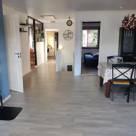 Feelhome 3 Bedroom Near アパート トロムソ