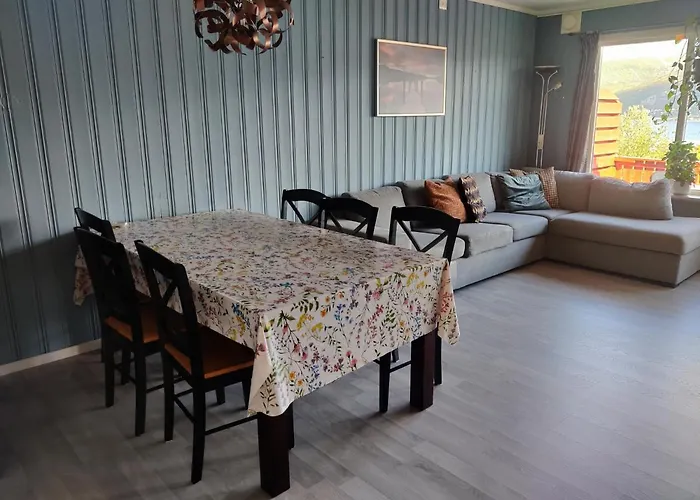 Feelhome 3 Bedroom Near Appartement