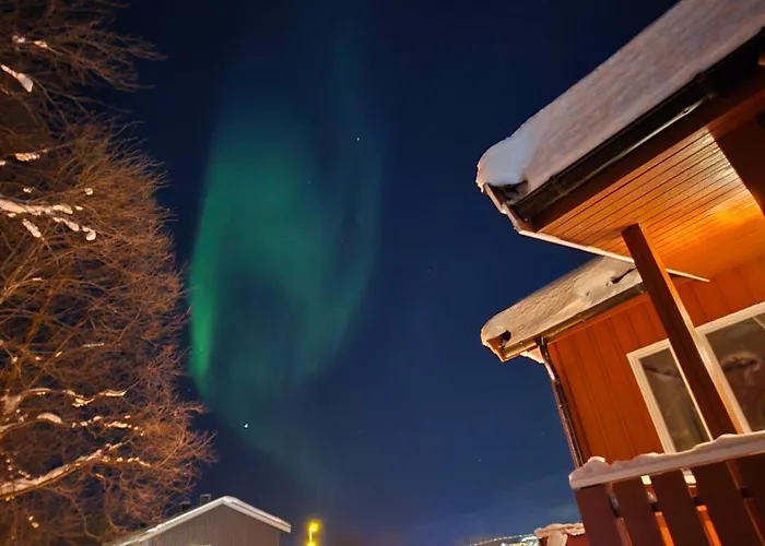 Feelhome 3 Bedroom Near