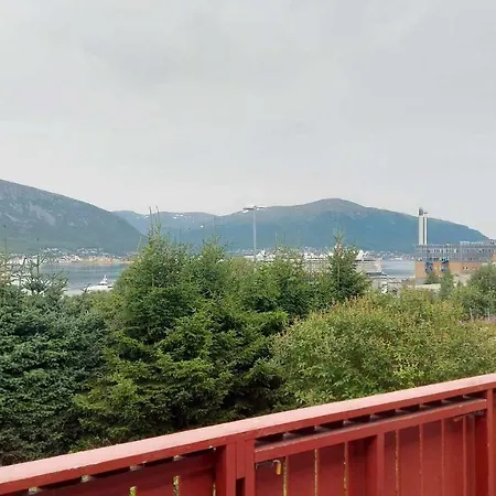 Apartment Feelhome 3 Bedroom Near Tromsø