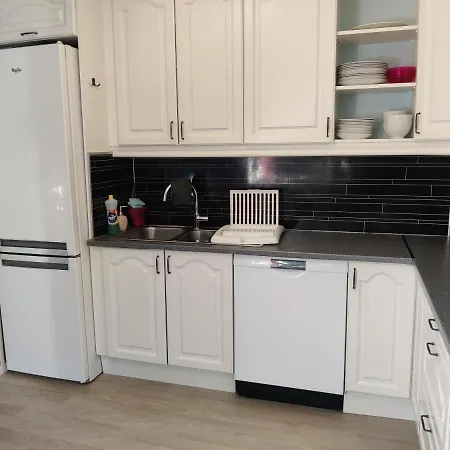 Feelhome 3 Bedroom Near Daire *